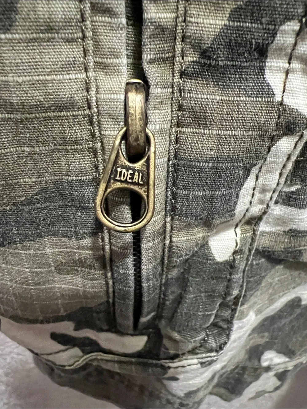 The North Face Men's Camouflage Cargo Shorts — Olive & White